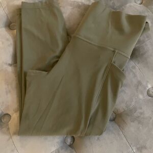 New Without Tags - Athleta Salutation High Rise Mesh 7/8 Legging